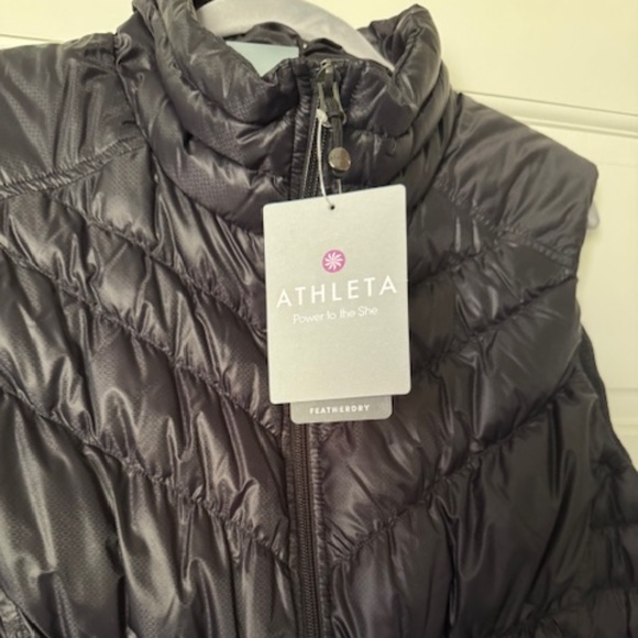 NWT! Athleta Downalicious Deluxe Vest - Black - XL - Picture 1 of 7